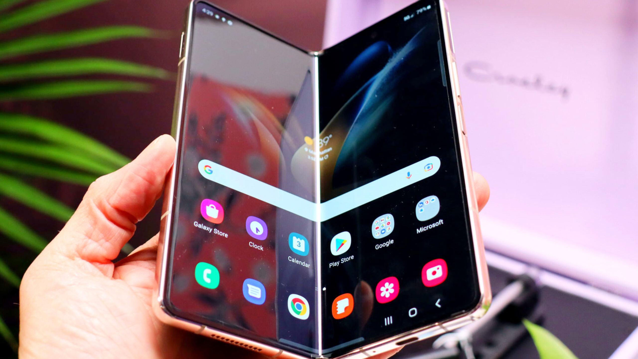 Samsung Galaxy Z Fold 7, Galaxy Z Flip 7, and Galaxy Z Flip 7 FE Compare