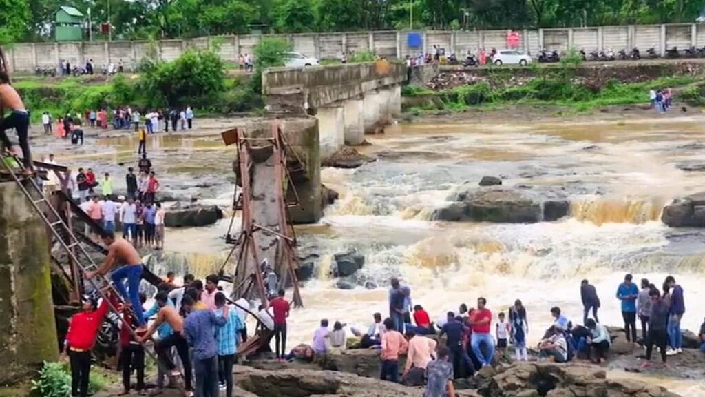 Tragic Collapse of Indrayani River Bridge Claims Lives in Pune